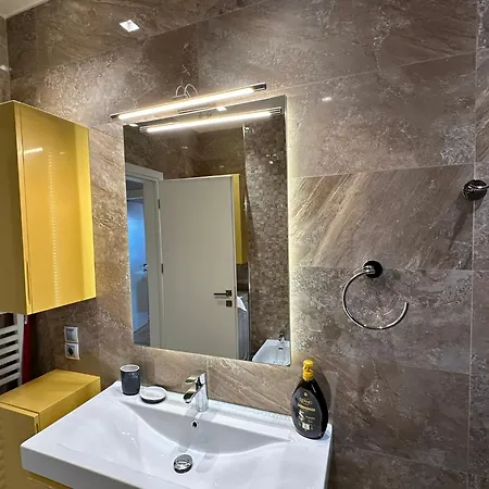 Hermes Luxury Penthouse Sarandë